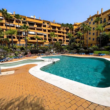 Almendros Apartment *